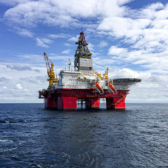 Offshore oil platform